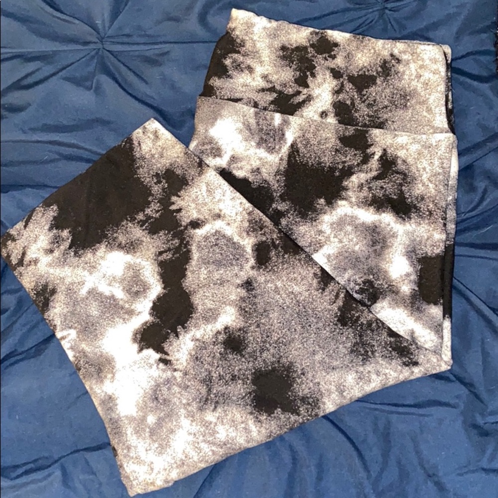 Lularoe Tall and Curvy Leggings